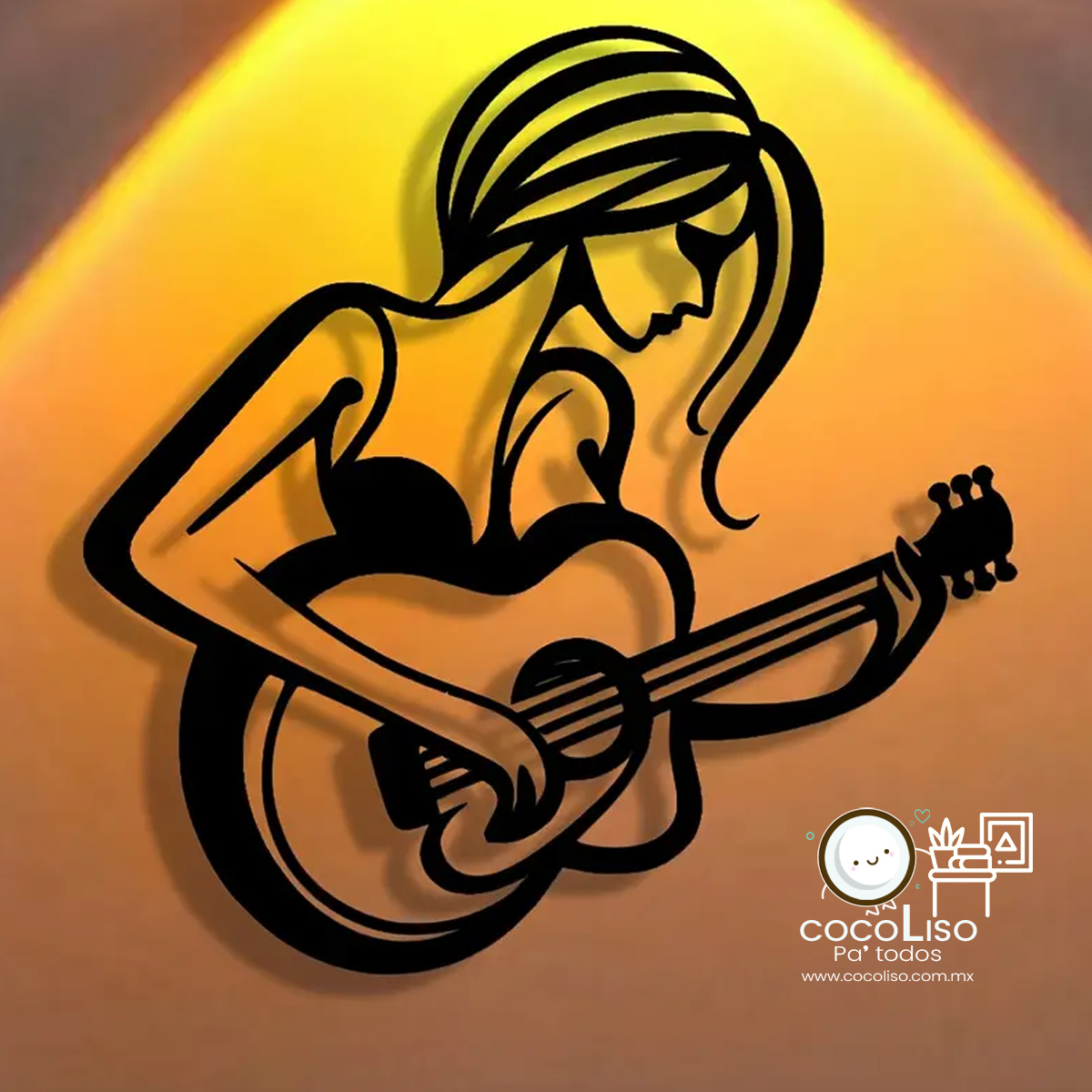 Mujer guitarrista de perfil, guitarra acústica - Image 2